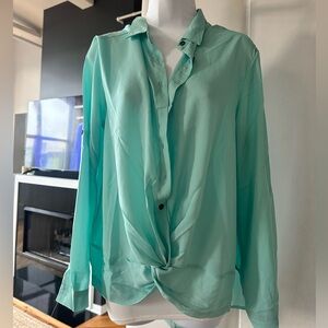 Brand new Hayden top in a size M